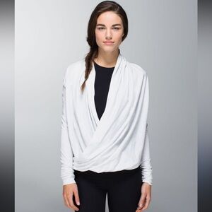 Lululemon Iconic wrap top ✨